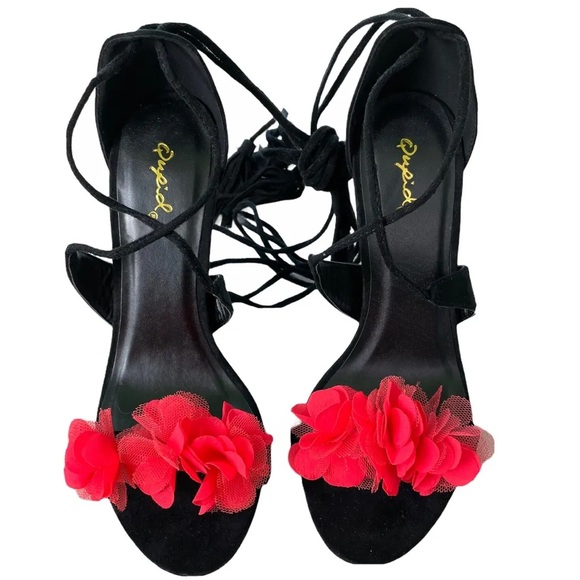 Qupid Ara-107 Black Suede Strappy Stilettos with Red Floral Detail, Size 5.5 - Picture 3 of 16